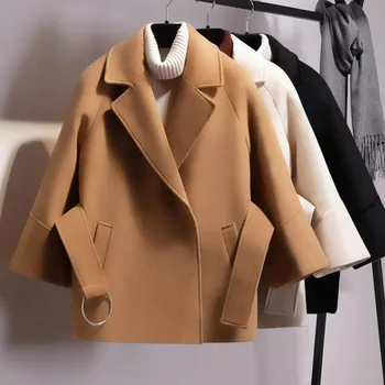 2022 חדש לנשים קצר צמר מעיל חגורת מעיל אופנה מזדמן נשים מעיל קצר מוצק צבע רופף מעיל נשים חאקי דש העליון