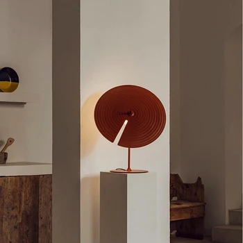 BOSSEN פוסט-מודרני יצירתי סביב מנורת שולחן צרפתי מעופפת הסלון, חדר השינה מחקר סקנדינבי מינימליסטי אמנות מנורת שולחן.
