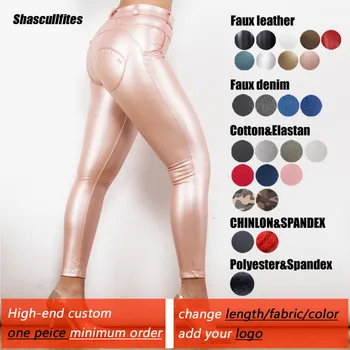 Shascullfites כושר ועיצוב מכנסיים מחויטים מתכתי ורוד מכנסי עור Pu עור רזה נשים פליז מצופה אימון חותלות
