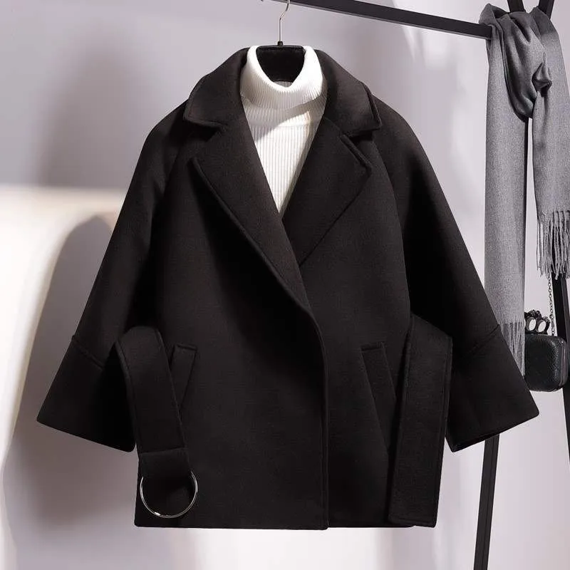 2022 חדש לנשים קצר צמר מעיל חגורת מעיל אופנה מזדמן נשים מעיל קצר מוצק צבע רופף מעיל נשים חאקי דש העליון - 1