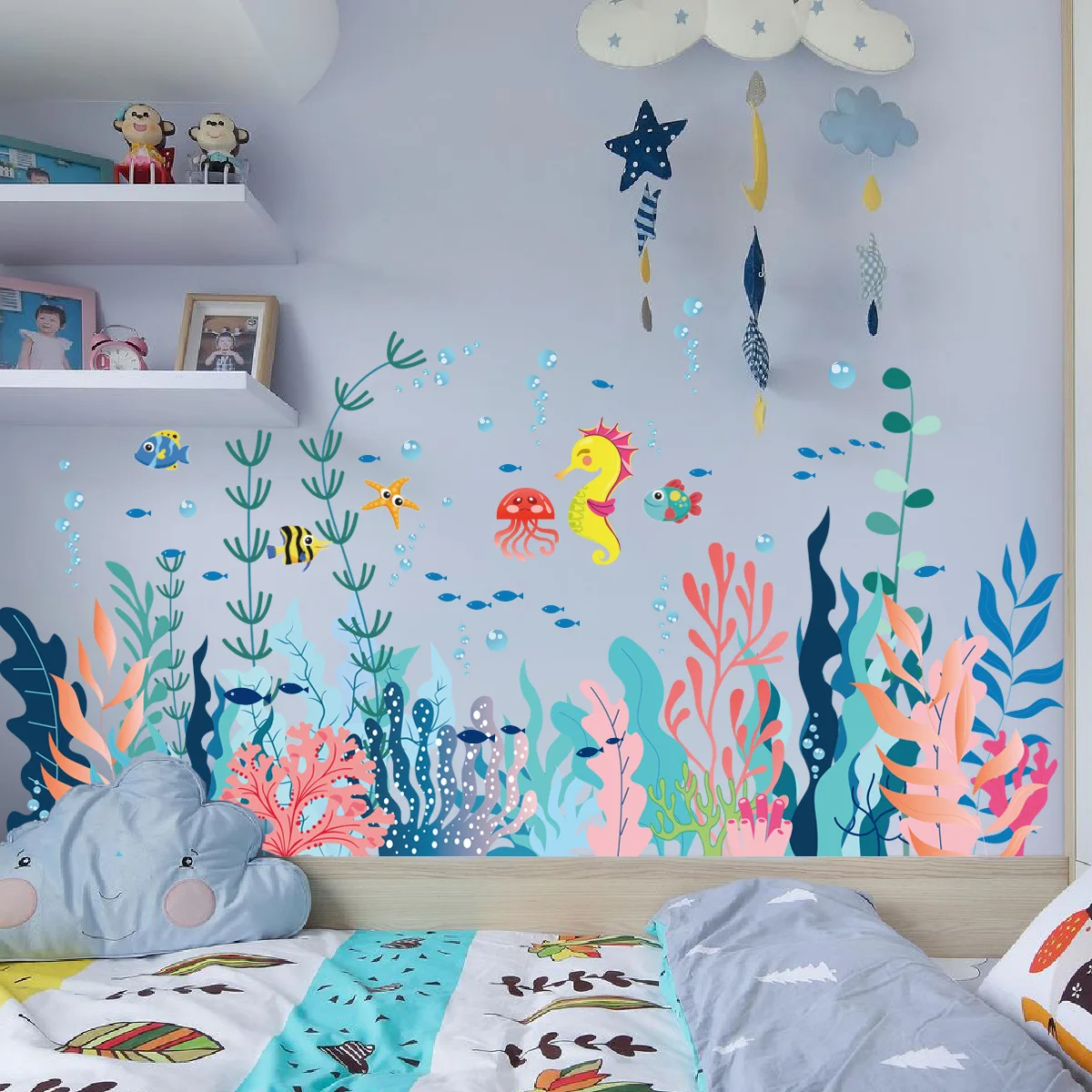 2pcs אלמוגים צוללת חיה קריקטורה מדבקות קיר חדר ילדים סלון, חדר השינה ללמוד חדר האוכל קישוט קיר מדבקה - 1