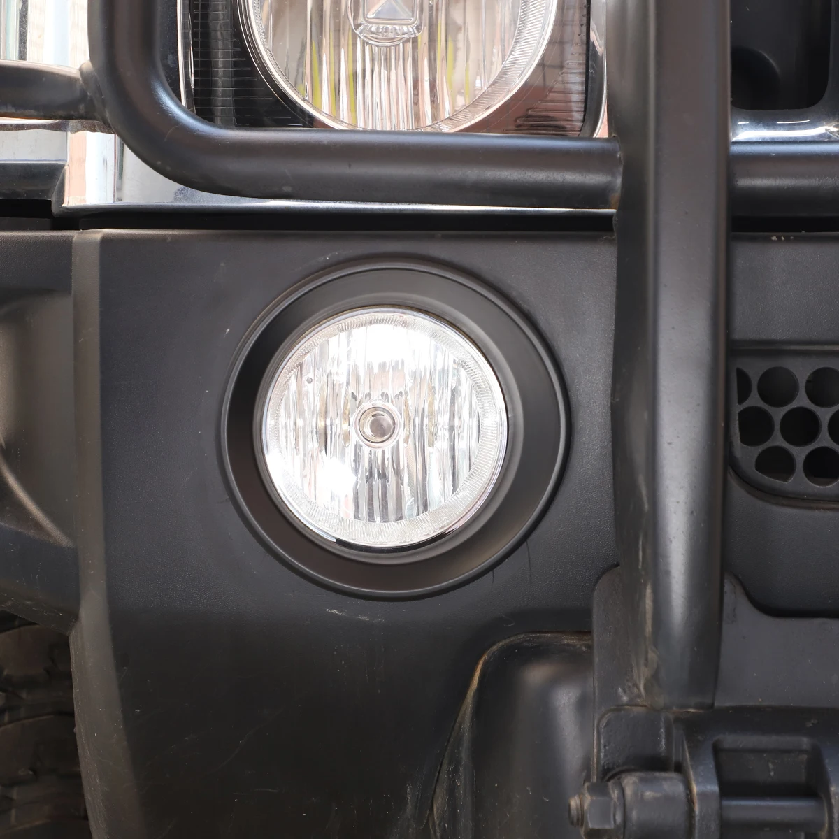 על האמר H3 2005-2009 ABS בהיר/שחור מט לרכב לפני אור ערפל מסגרת המנורה טבעת כיסוי לקצץ מדבקה אביזרי רכב - 5