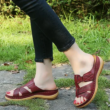 חדש קיץ נעלי נשים שקופיות נעלי עור האישה פלחי מוצק אופנה מזדמן נשית נעלי כפכפים מחוץ נעלי נשים