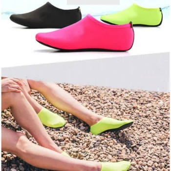 עיצוב חדש נעלי מים אקווה גרביים שחייה צלילה לתנוחות גרביים בקיץ אקווה ביץ סנדל שטוח נעלי יוניסקס אקווה נעליים