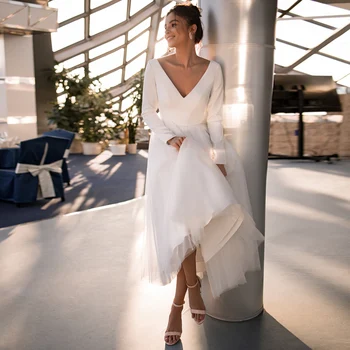 קצר לבן שנהב שמלות כלה עם שרוול ארוך צוואר V חגורת חרוזים שמלות כלה קו כפתור חזרה אלגנטי שמלות כלה 2021